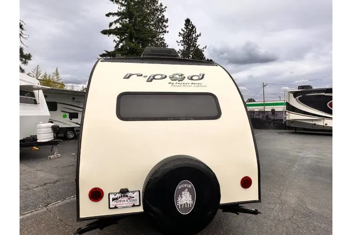 $10900 : 2015 Forest River R-POD 171RP image 5