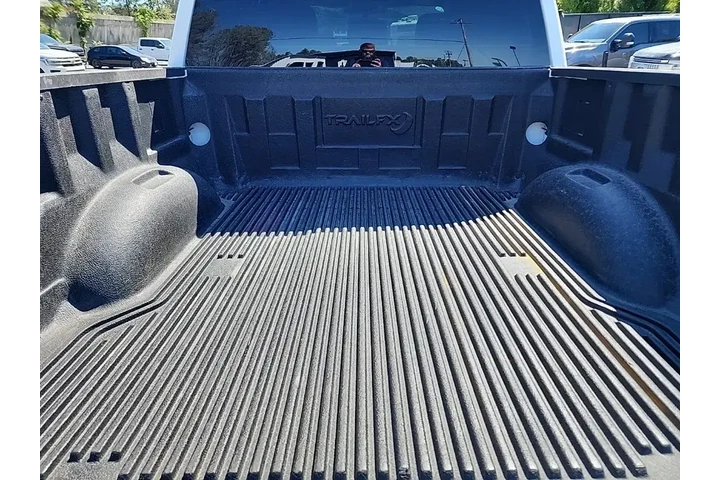 $30500 : Ford F-150 2023 4x4 XLT 4dr image 5