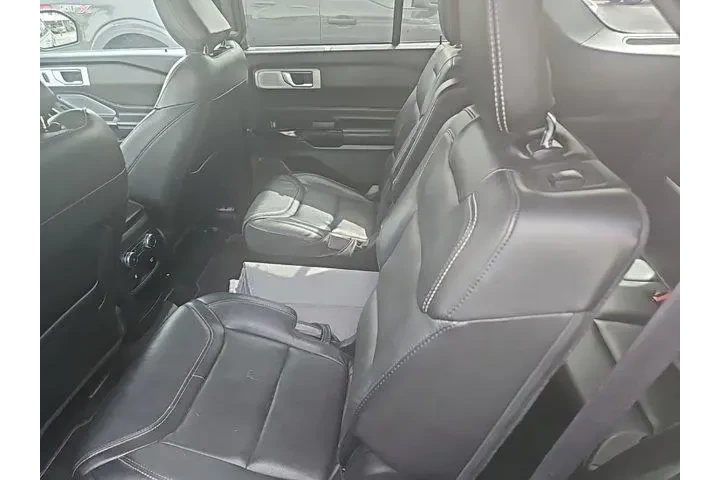 $32096 : Ford Explorer 2021 AWD ST 4d image 3