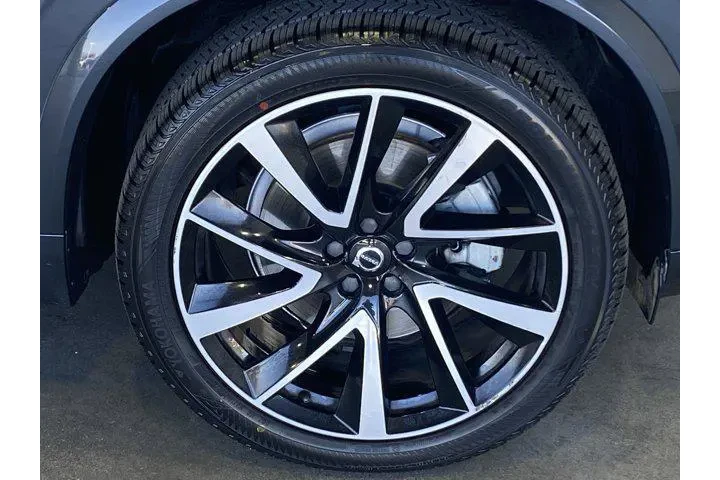 $28991 : Volvo XC90 2022 AWD T6 Momen image 5