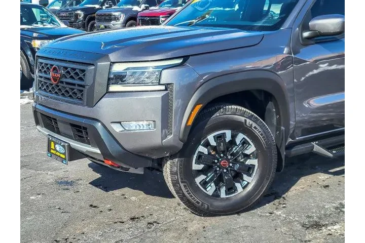 $32892 : Nissan Frontier 2022 4x4 S 4 image 2