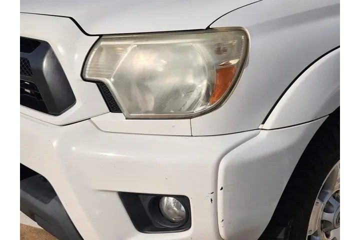 $22233 : Toyota Tacoma 2015 4x4 V6 4d image 9