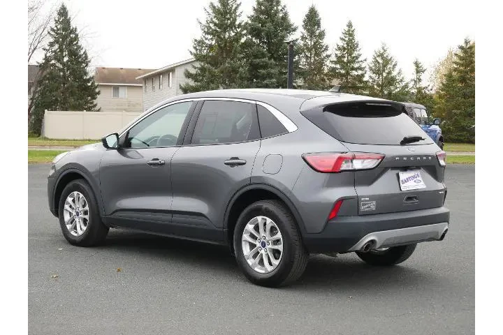 $25987 : Ford Escape 2022 AWD SE 4dr image 3