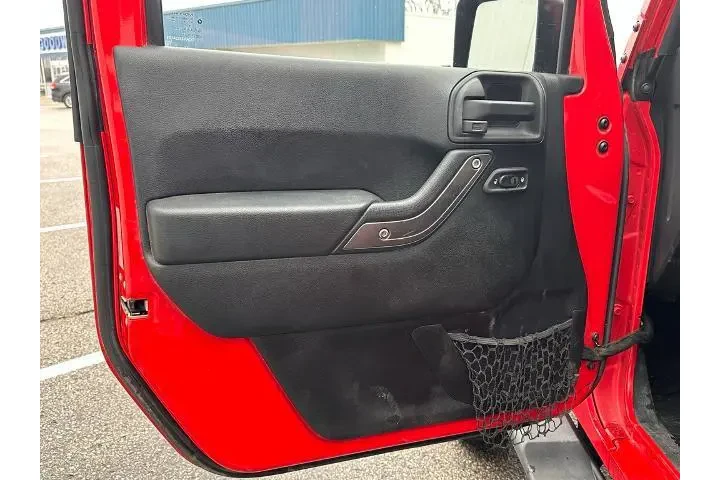 $17328 : Jeep Wrangler Unlimited 2015 image 10