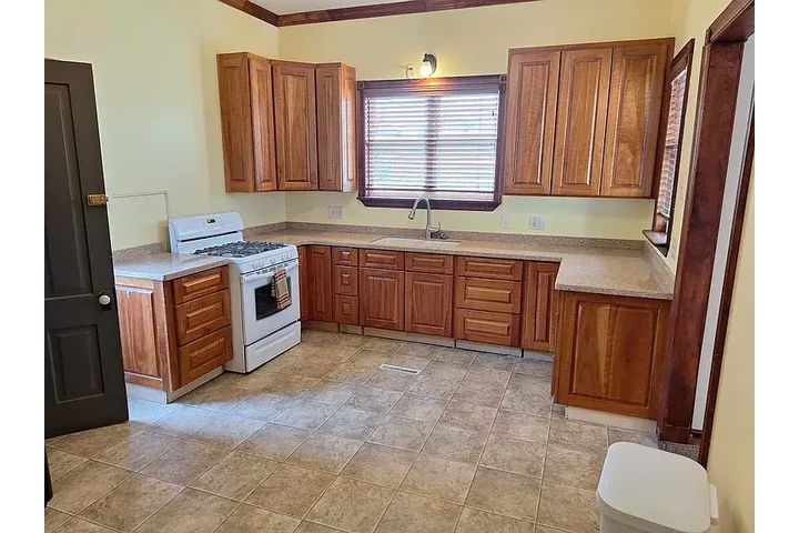 $700 : 1 beds and 1 baths available image 4