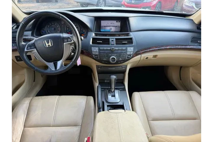 $11000 : Honda Crosstour 2012 EX-L V6 image 10