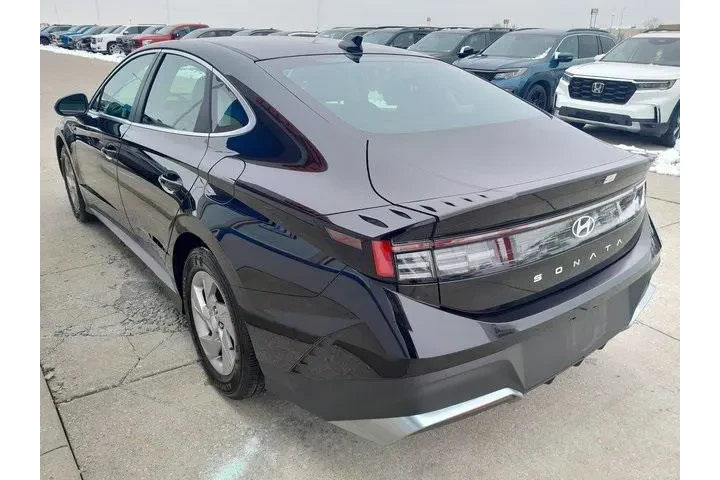 $22990 : Hyundai SONATA 2025 SE 4dr S image 7