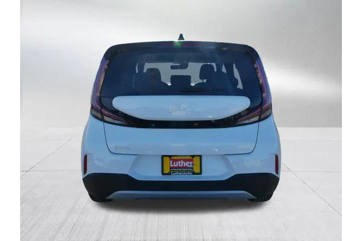 $17500 : Kia Soul 2023 LX 4dr Crossov image 6