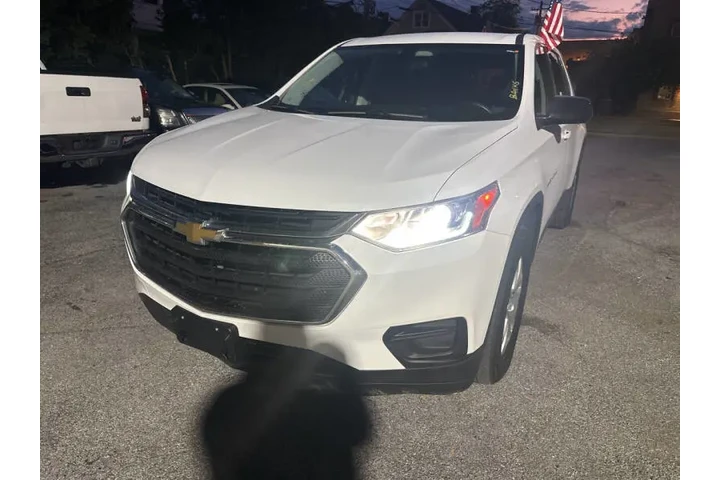 $13995 : 2018 Traverse LS image 3