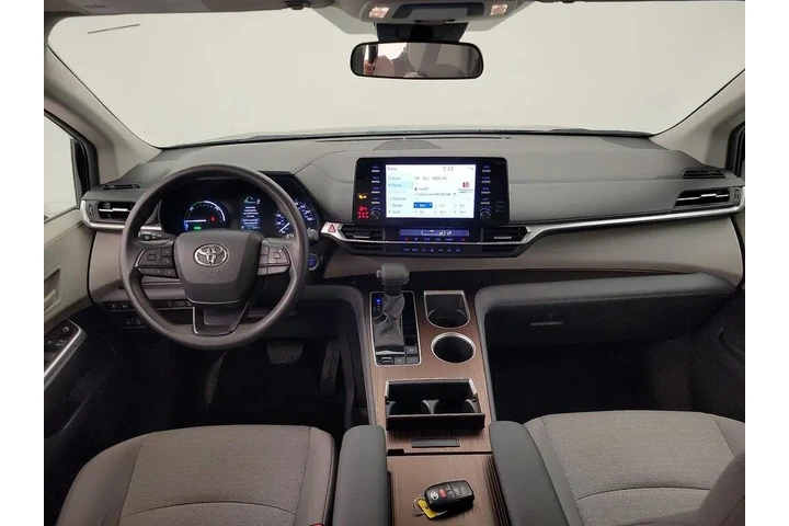 $34998 : Toyota Sienna 2024 LE 8-Pass image 9