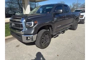 $12500 : Toyota Tundra 2014 4x4 SR5 4 thumbnail