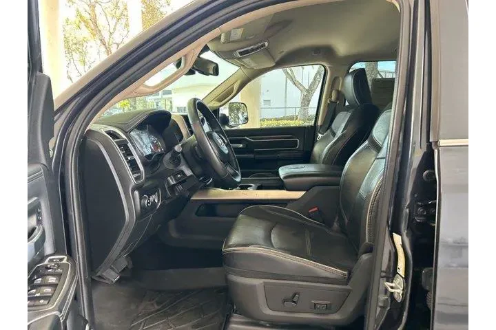 $38293 : Ram 2500 2020 4x4 Laramie 4d image 5