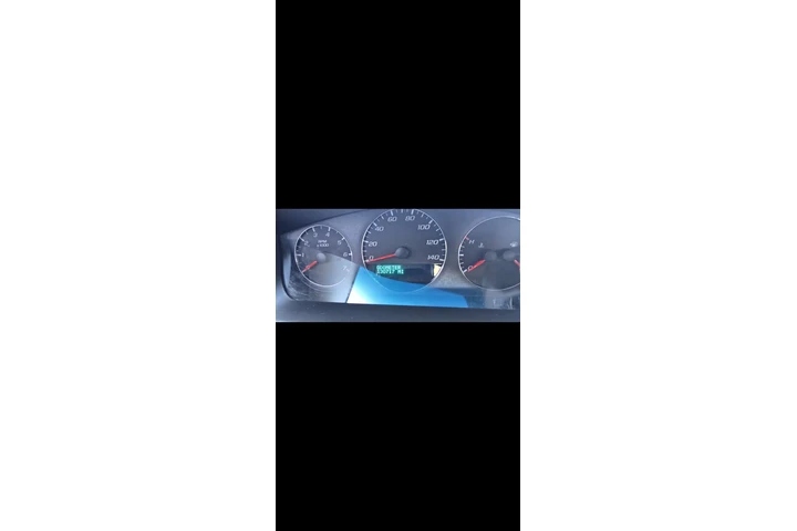 $4000 : Car for sale best offer image 5