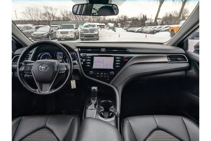 $16995 : 2019 Camry SE image 3