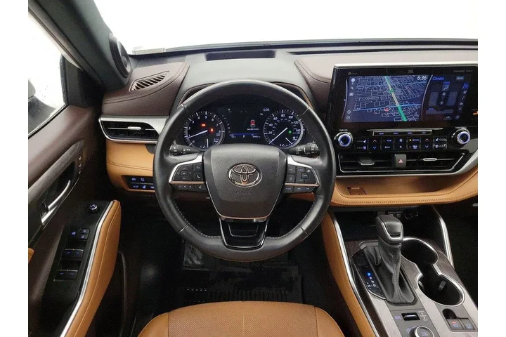 $37998 : Toyota Highlander 2021 AWD P image 10