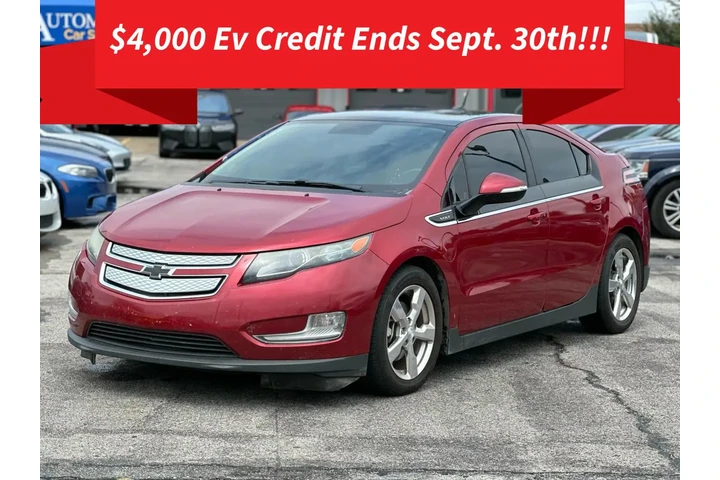 2011 CHEVROLET VOLT SEDAN 4D image 4