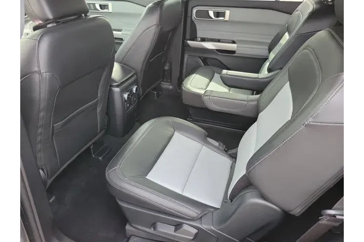 $32000 : Ford Explorer 2023 XLT 4dr S image 9