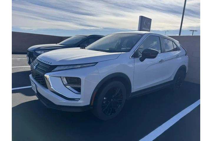 $17244 : Mitsubishi Eclipse Cross 202 image 1