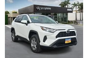 Toyota RAV4 2023 AWD XLE 4dr en Los Angeles