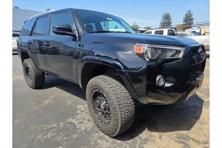 $30350 : Toyota 4Runner 2016 4x4 SR5 image 3
