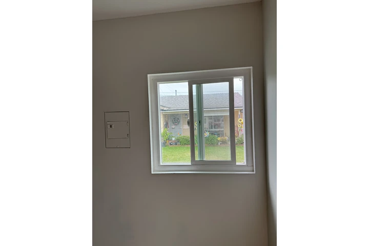 Ventanas y puertas image 1