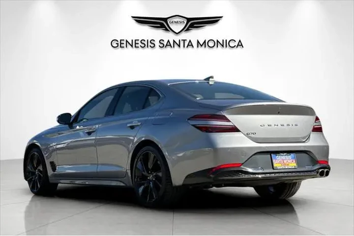 $31778 : Genesis G70 2023 2.0T 4dr Se image 8