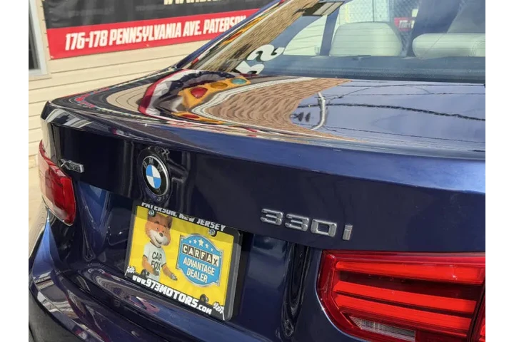 $7799 : 2018 BMW 3 Series 330i xDrive image 10