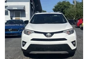 $17995 : 2016 RAV4 SE thumbnail