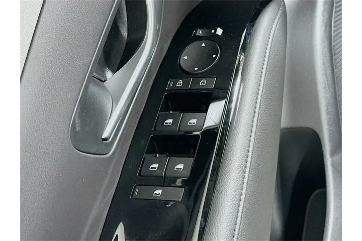 $31388 : Hyundai SANTA CRUZ 2025 SEL image 10