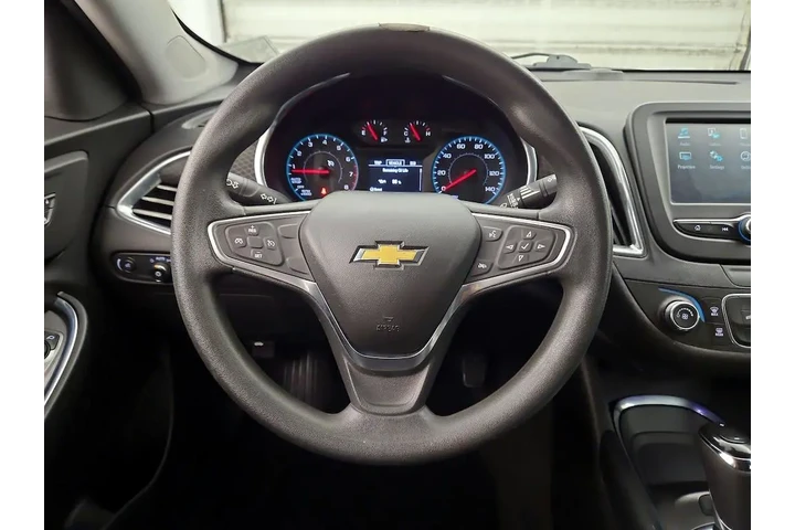 $13599 : Chevrolet Malibu 2018 LT 4dr image 10