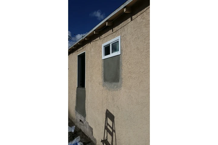 Moreno's windows and doors image 2