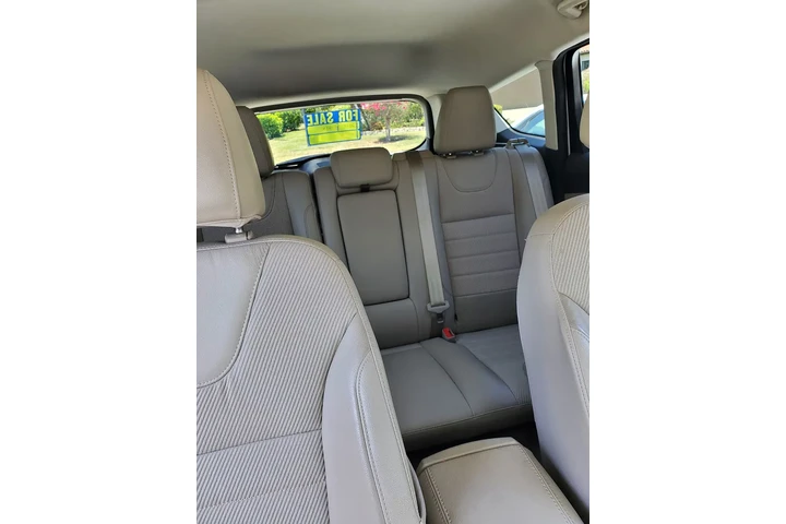 $5000 : 2015 Ford Escape SE image 5