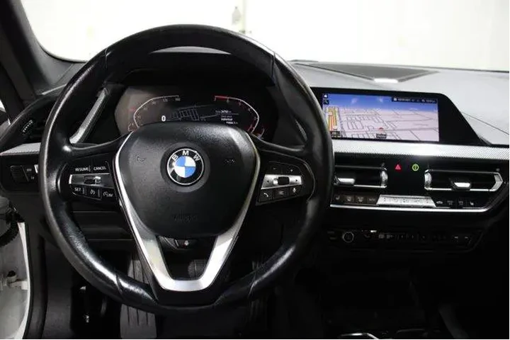 $27998 : BMW 2 Series 2023 228i Gran image 8