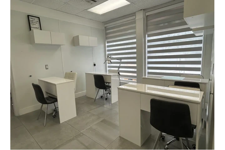 Se renta Salon de Belleza image 1