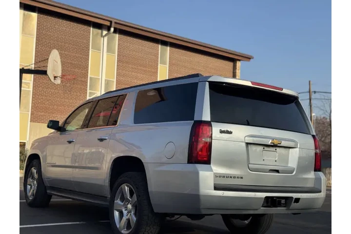 $14999 : 2018 Suburban LT image 6