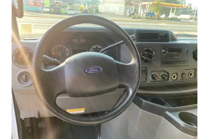 $8999 : Ford E-Series 2010 E-250 3dr image 9