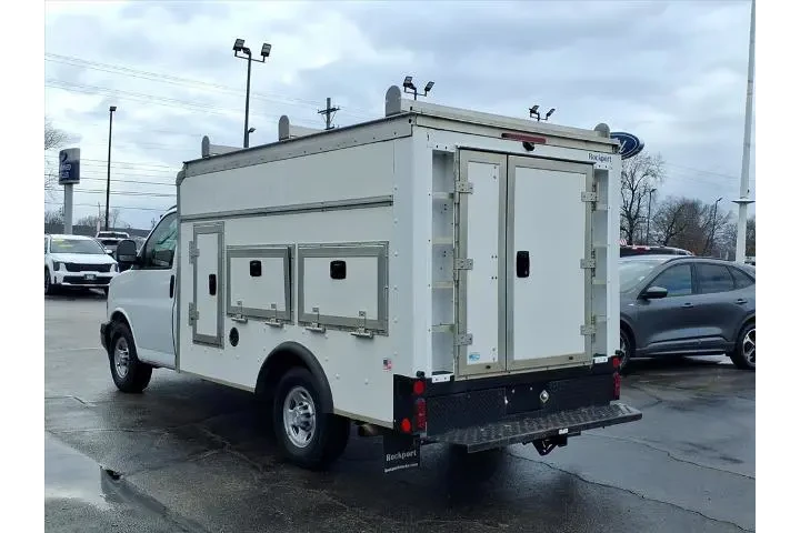 $12988 : Chevrolet Express 2018 3500 image 5