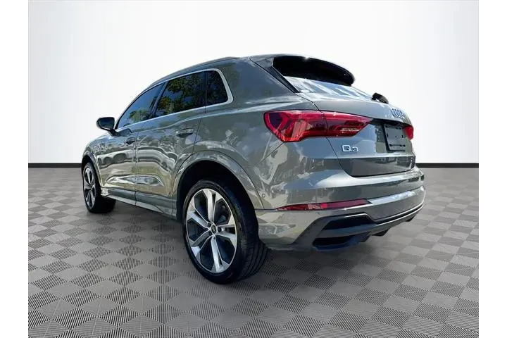 $21345 : Audi Q3 2021 AWD quattro S l image 8