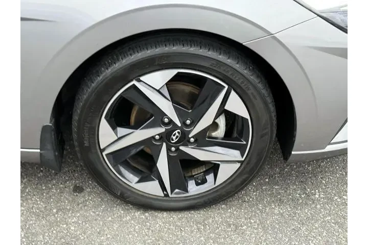 $17888 : Hyundai ELANTRA 2023 SEL 4dr image 6