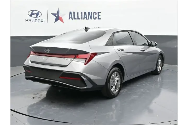 $18988 : Hyundai ELANTRA 2025 SE 4dr image 7