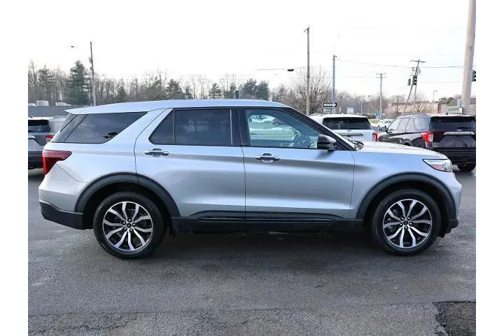 $30375 : Ford Explorer 2021 AWD ST 4d image 8