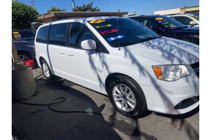 $16999 : 2019 Grand Caravan SXT image 4