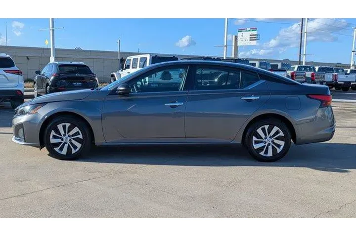 $18800 : Nissan Altima 2024 2.5 S 4dr image 6