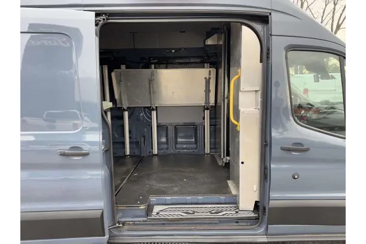 $27998 : Ford Transit 2019 250 3dr LW image 10