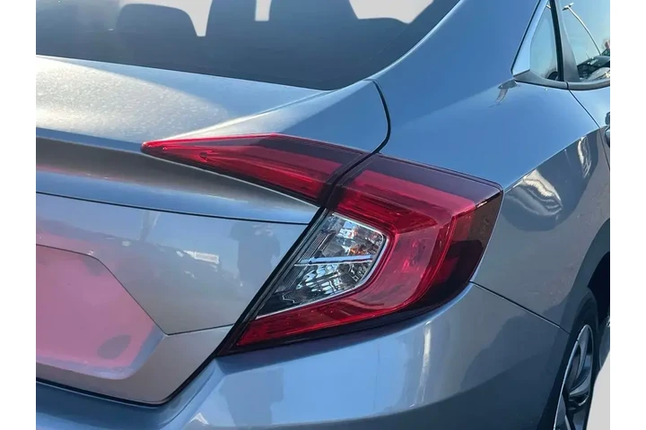 $15385 : Honda Civic 2020 LX 4dr Seda image 10