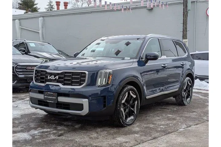 $33895 : Kia Telluride 2023 AWD S 4dr image 2