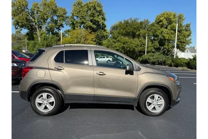 $18950 : Chevrolet Trax 2022 AWD LT 4 image 6