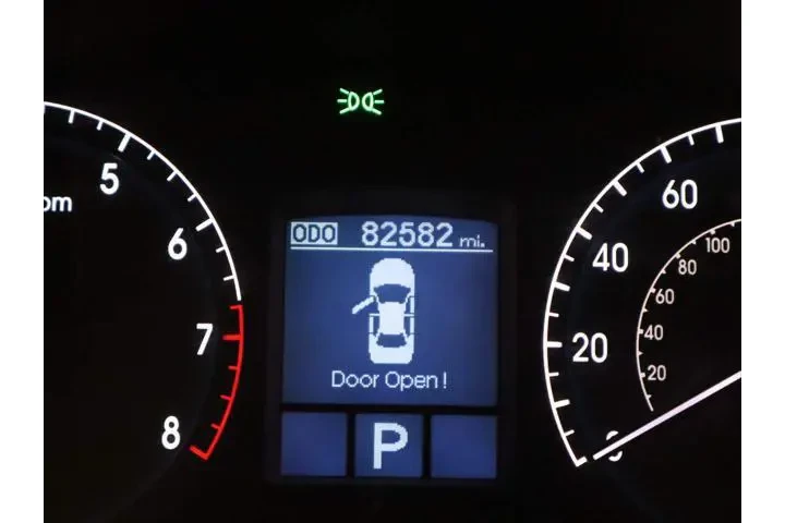 $8875 : Hyundai Genesis 2012 3.8L V6 image 5