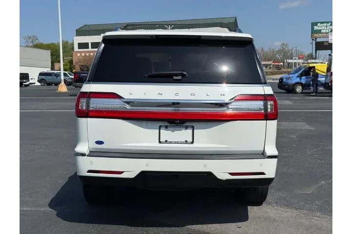 $34482 : Lincoln Navigator 2020 4x4 R image 5