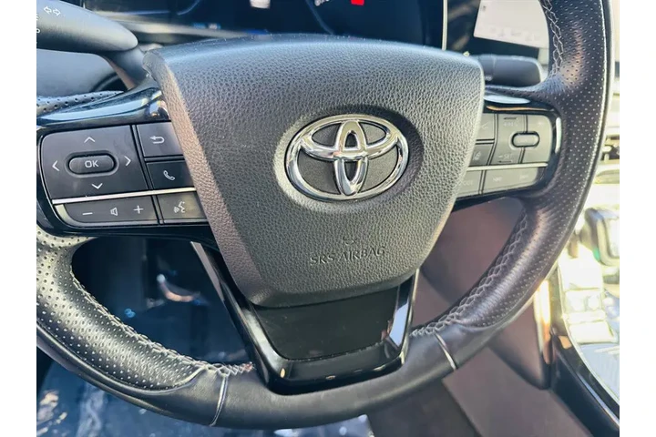 $11990 : 2021 Mirai Limited image 9